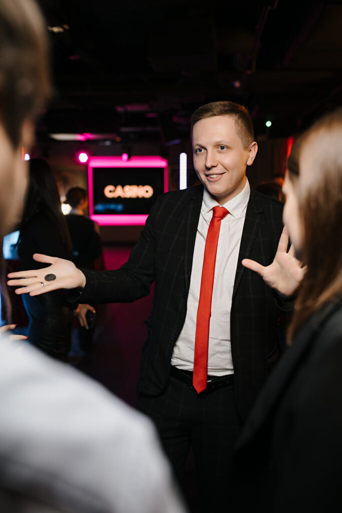 Szymon iluzjonista Warszawa iluzja z bliska